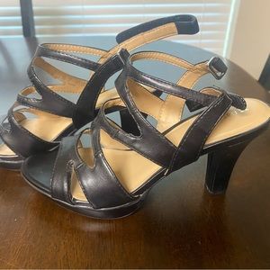 Naturalizer Black Strappy Sandals.
